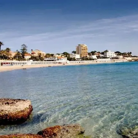Touristic Near Station And Appartement Santa Marinella