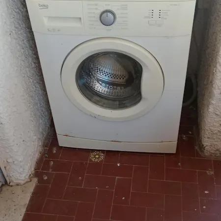 Touristic Near Station And Appartement Santa Marinella